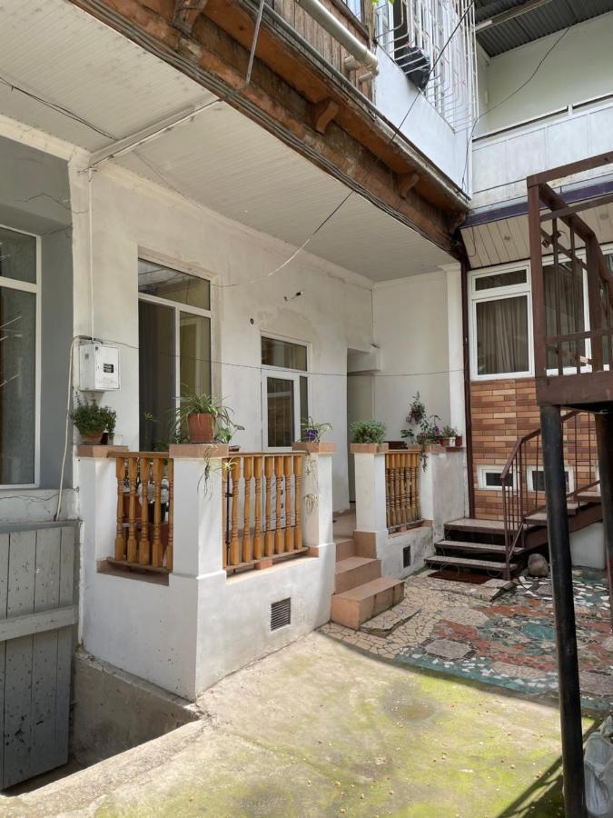 Leila Apartment Тбилиси Екстериор снимка