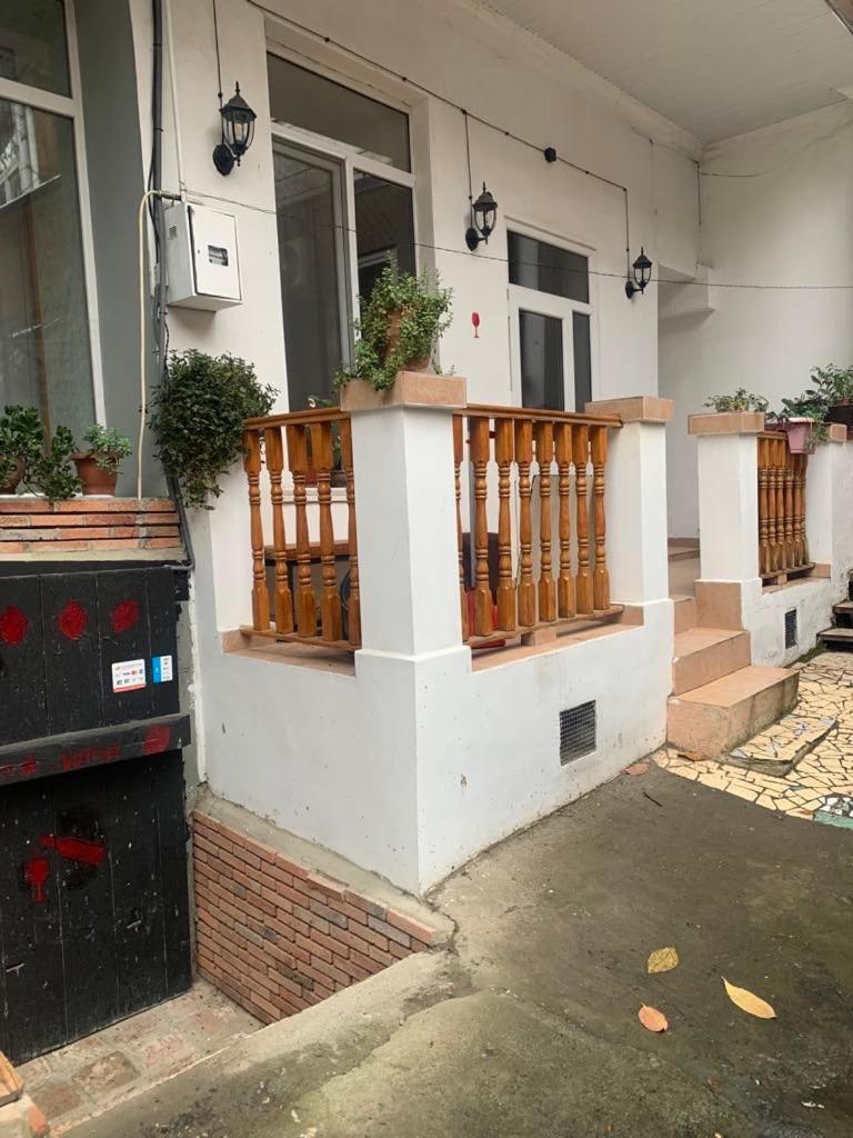Leila Apartment Тбилиси Екстериор снимка